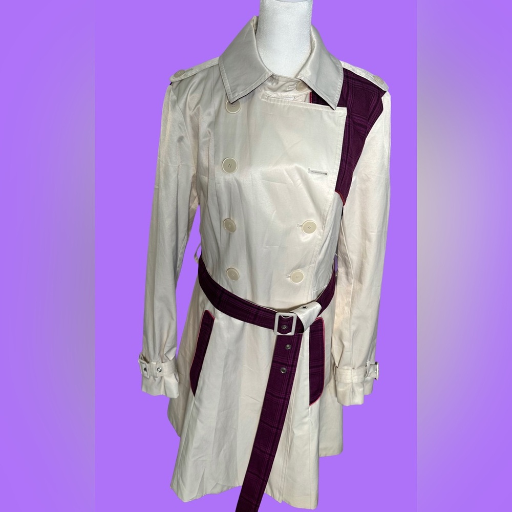 Green With Envy Stylish Cream and Burgundy Trench Coat with Reversible Belt - Picture 3 of 10